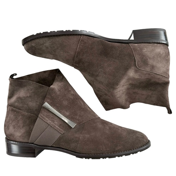 Stuart Weitzman Slouchy Dark Brown Suede Booties Size 8.5M - Picture 9 of 16